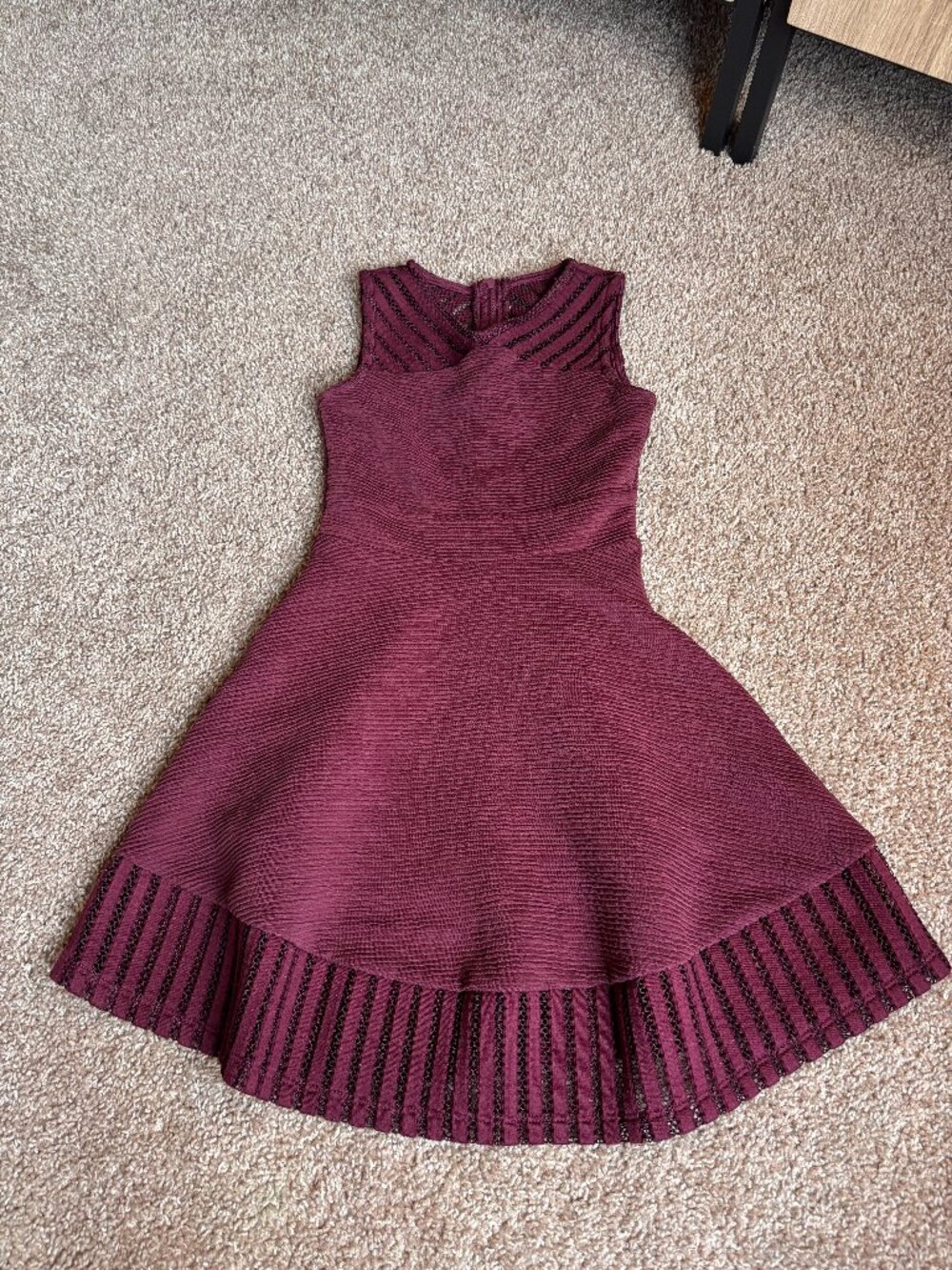 Zunie Cranberry Textured Knit Skater Dress Size 7 Sleeveless